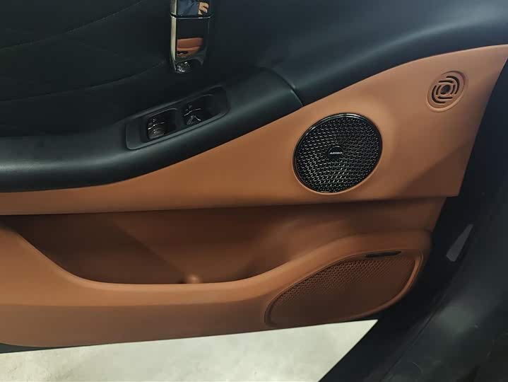 Фото 7 - GAC Aion V