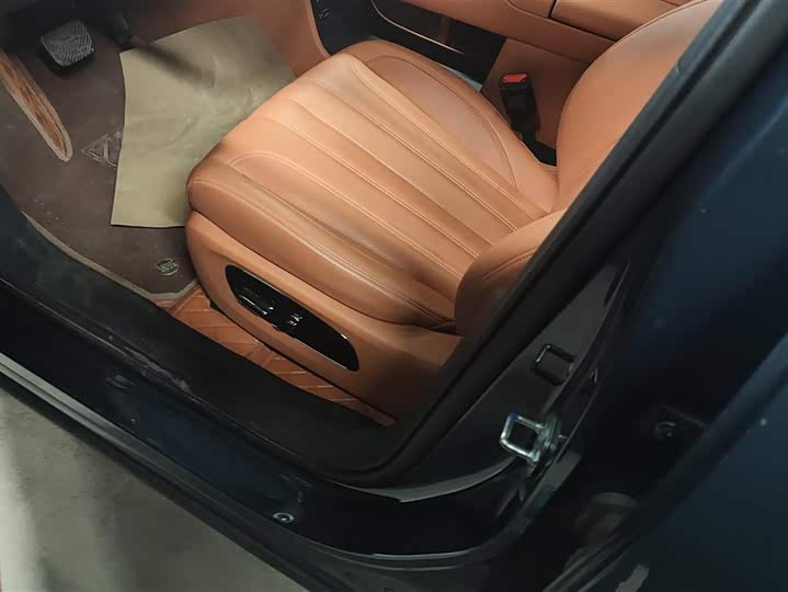 Фото 9 - GAC Aion V