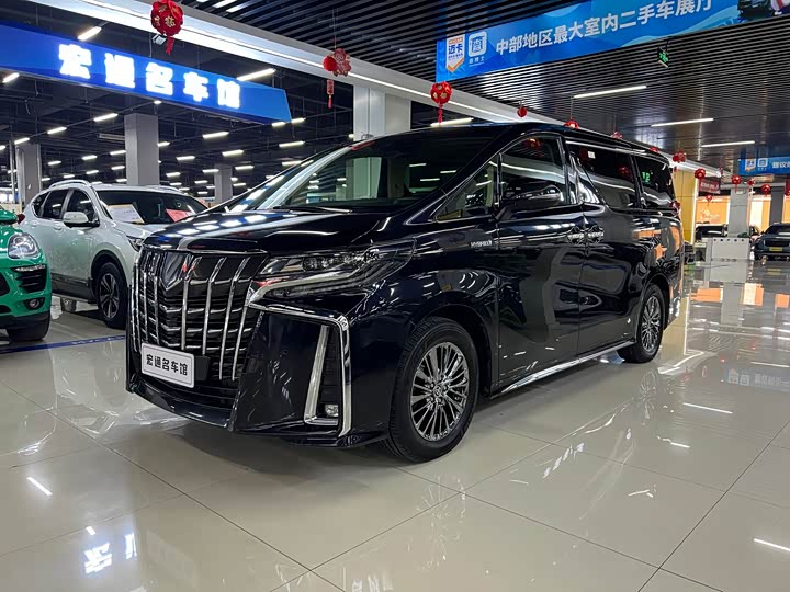 Фото 1 - Toyota Alphard
