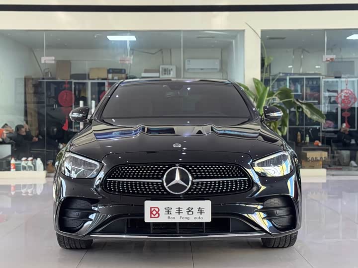 Фото 2 - Mercedes-Benz E-Class