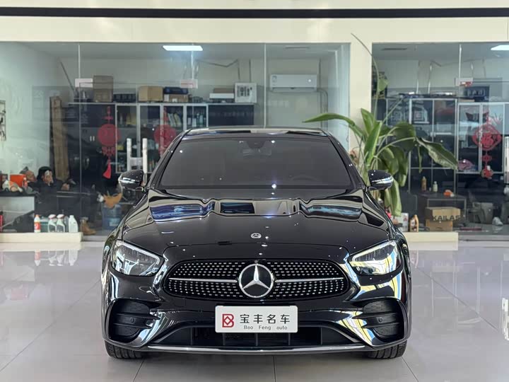 Фото 3 - Mercedes-Benz E-Class