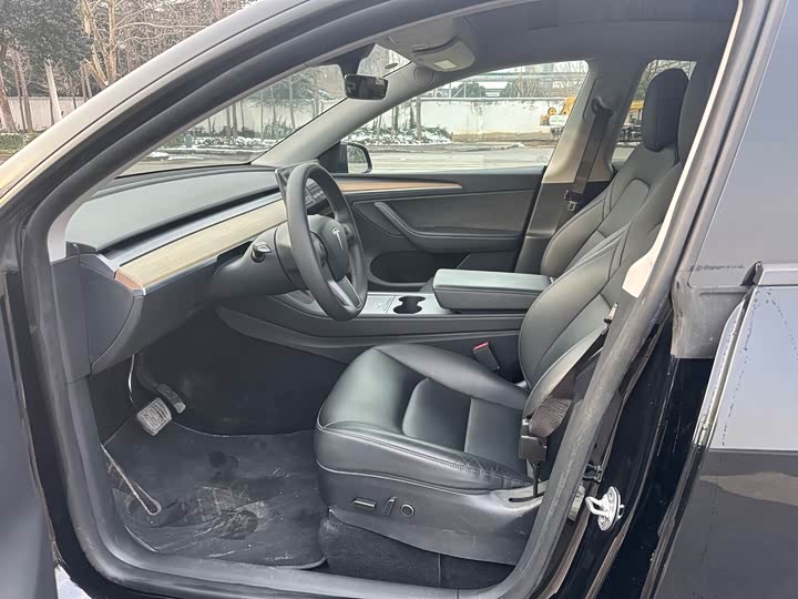 Фото 4 - Tesla Model Y