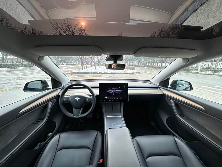 Фото 6 - Tesla Model Y