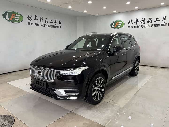 Фото 1 - Volvo XC90