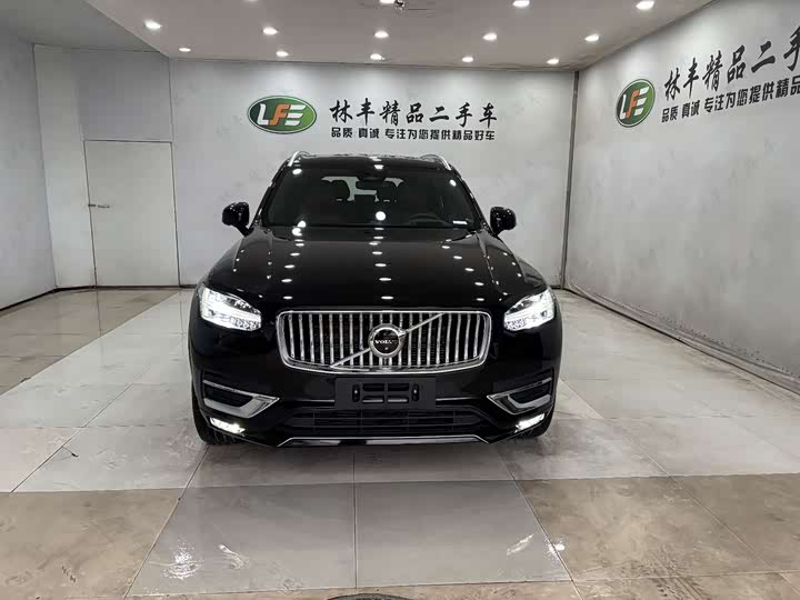 Фото 2 - Volvo XC90