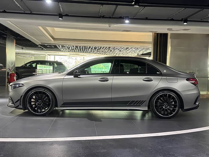 Фото 4 - Mercedes-Benz A-Class AMG