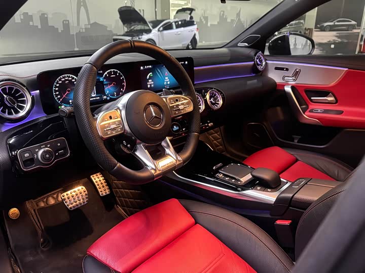 Фото 6 - Mercedes-Benz A-Class AMG