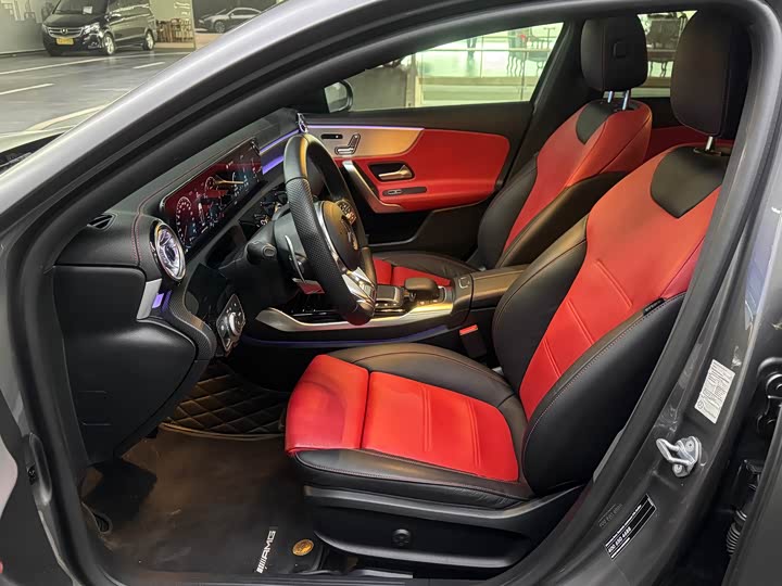 Фото 7 - Mercedes-Benz A-Class AMG