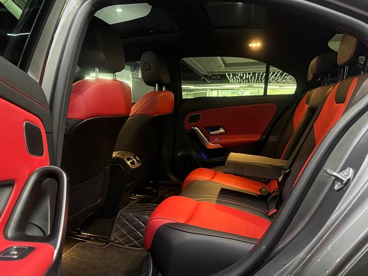 Фото 8 - Mercedes-Benz A-Class AMG