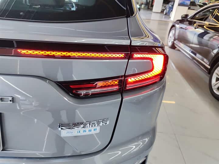 Фото 8 - Ford Mondeo