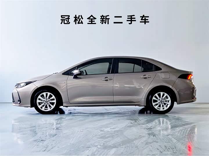 Фото 4 - Toyota Corolla