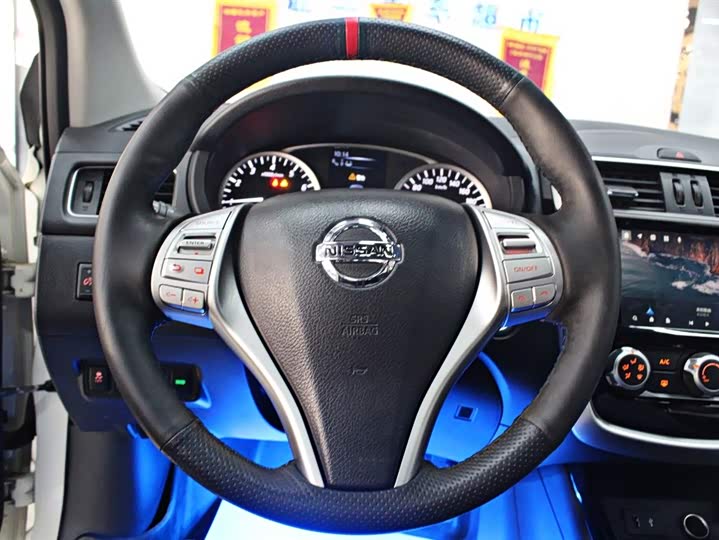 Фото 5 - Nissan Tiida