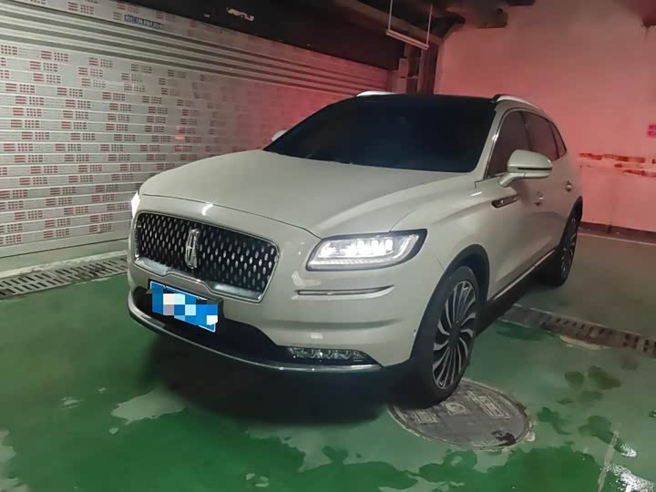 Фото 1 - Lincoln Nautilus