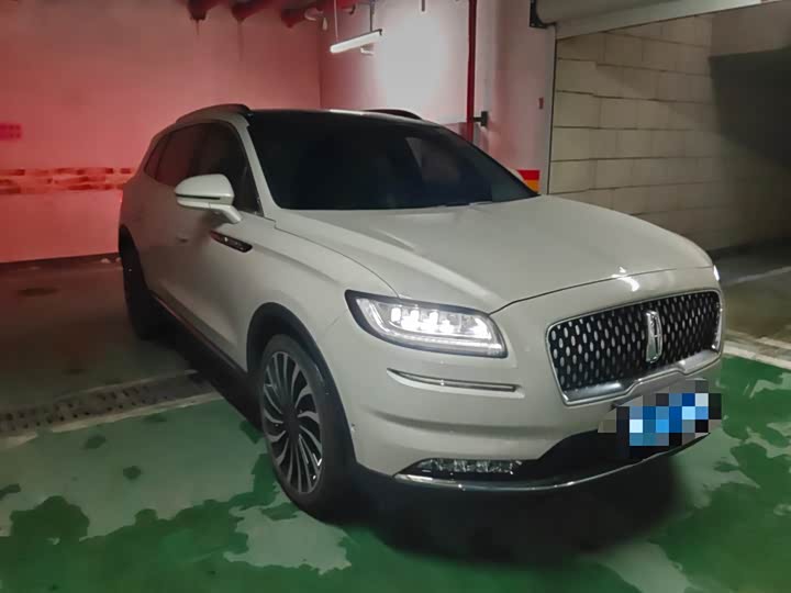 Фото 4 - Lincoln Nautilus