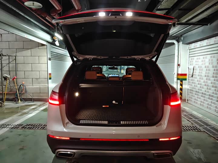 Фото 6 - Lincoln Nautilus