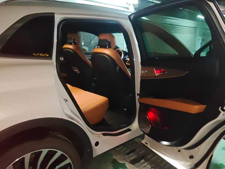 Фото 8 - Lincoln Nautilus