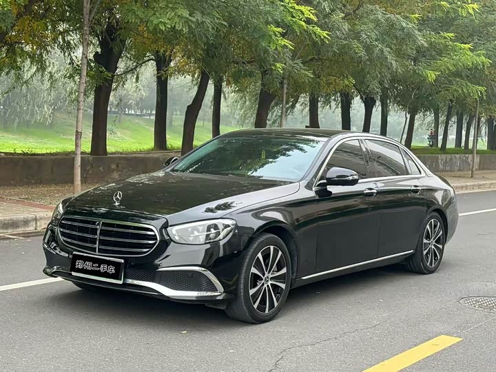 Фото 1 - Mercedes-Benz E-Class Hybrid