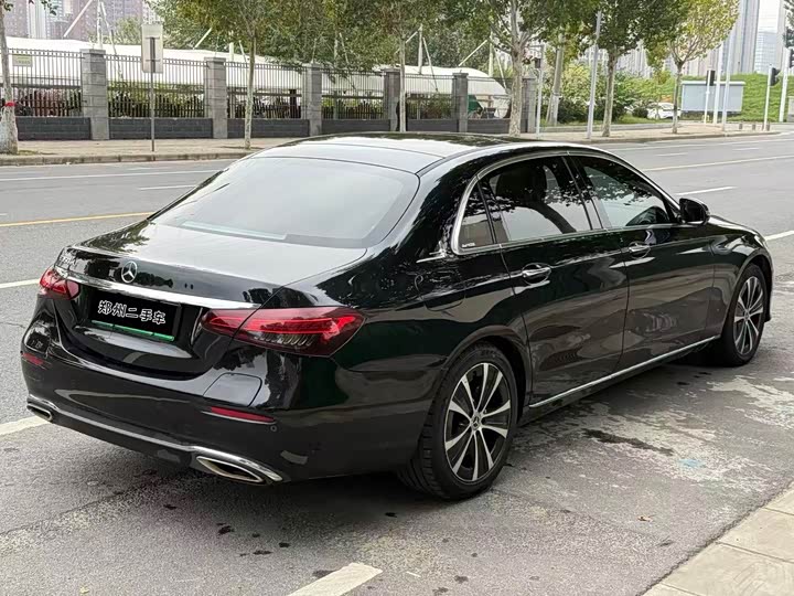 Фото 9 - Mercedes-Benz E-Class Hybrid