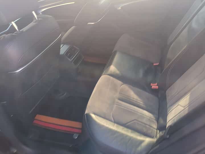 Фото 5 - Audi A6L