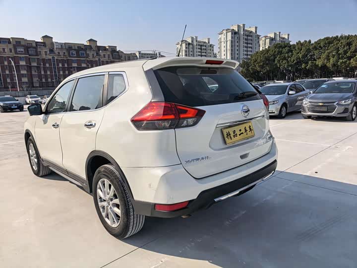 Фото 9 - Nissan X-Trail