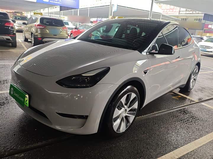 Фото 2 - Tesla Model Y