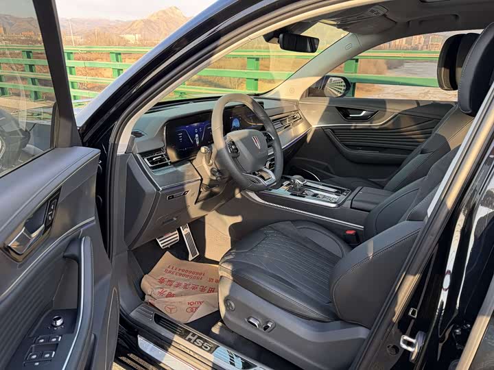 Фото 8 - Hongqi HS5