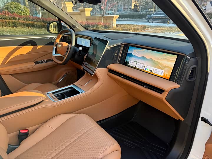 Фото 8 - Geely Galaxy L7