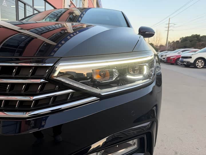 Фото 4 - Volkswagen Magotan