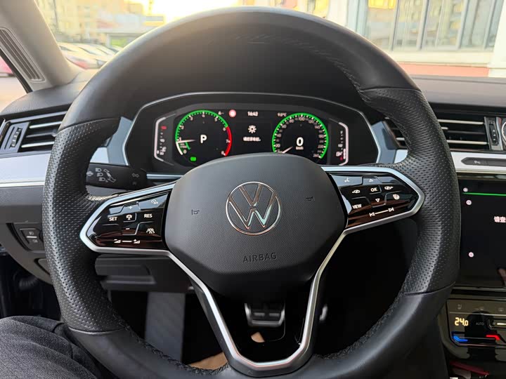 Фото 8 - Volkswagen Magotan