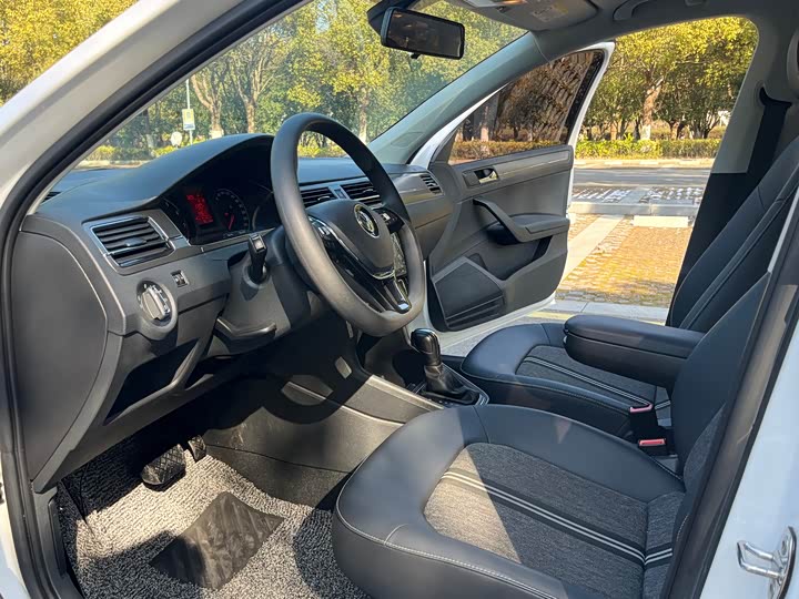 Фото 4 - Volkswagen Santana