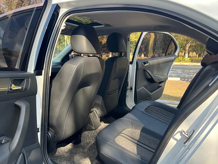 Фото 6 - Volkswagen Santana