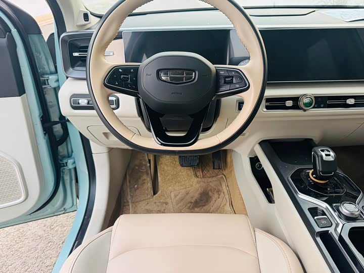 Фото 8 - Geely Icon