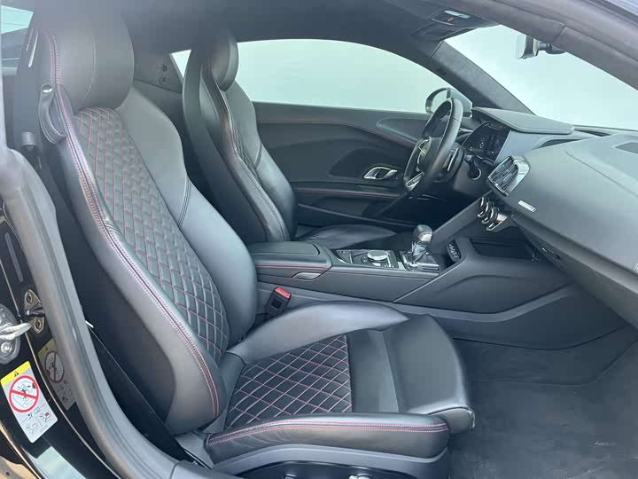 Фото 9 - Audi R8