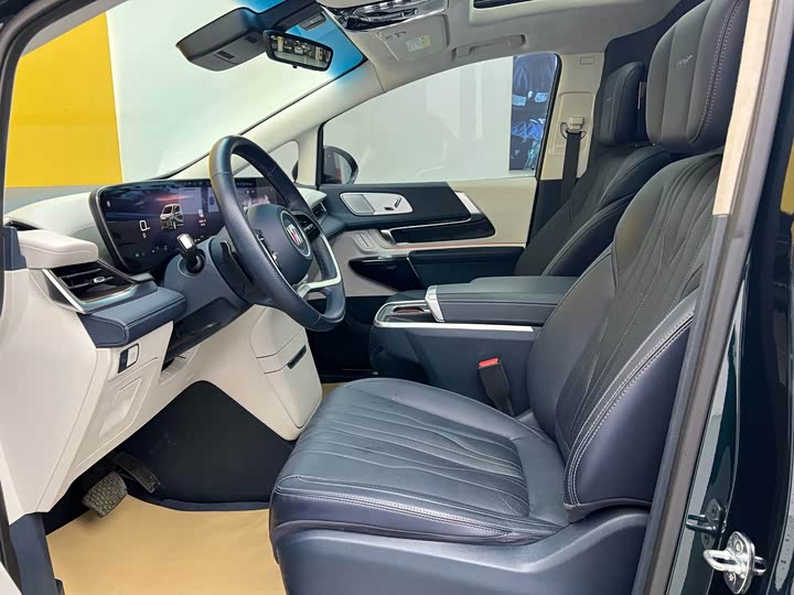 Фото 3 - Buick GL8 Century