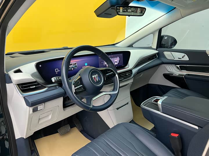 Фото 5 - Buick GL8 Century