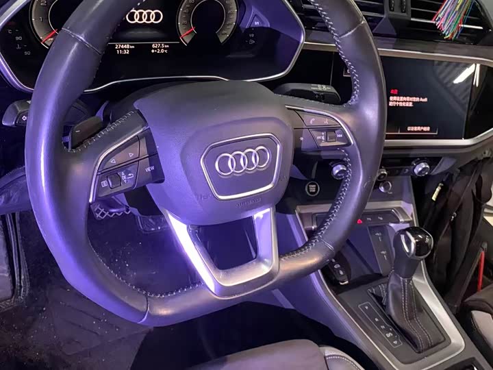 Фото 4 - Audi Q3