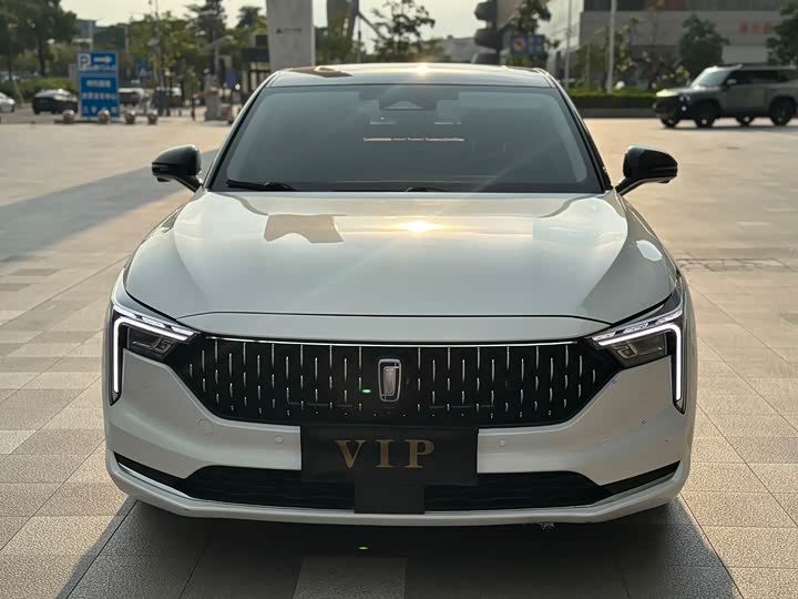 Фото 2 - Bestune B70