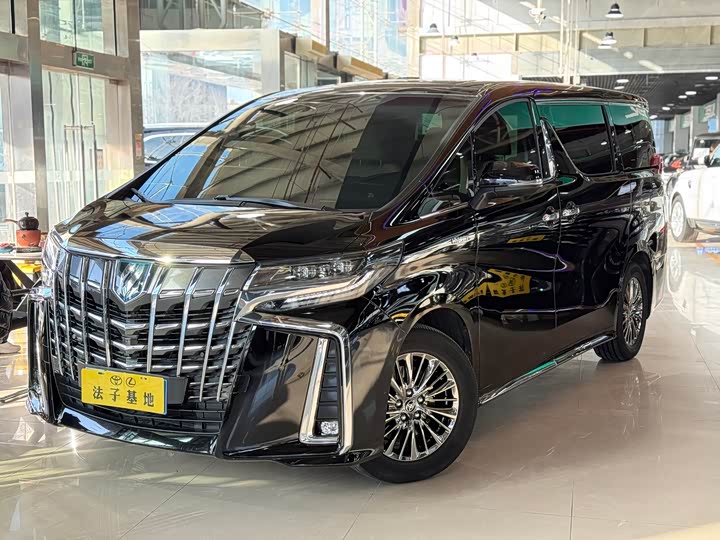 Фото 1 - Toyota Alphard