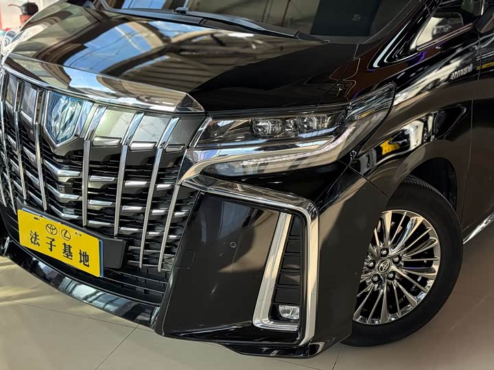 Фото 5 - Toyota Alphard