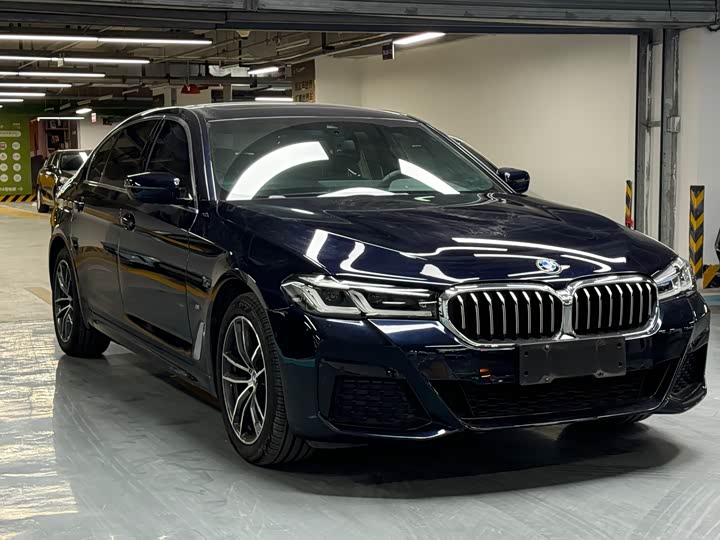 Фото 3 - BMW 5 Series