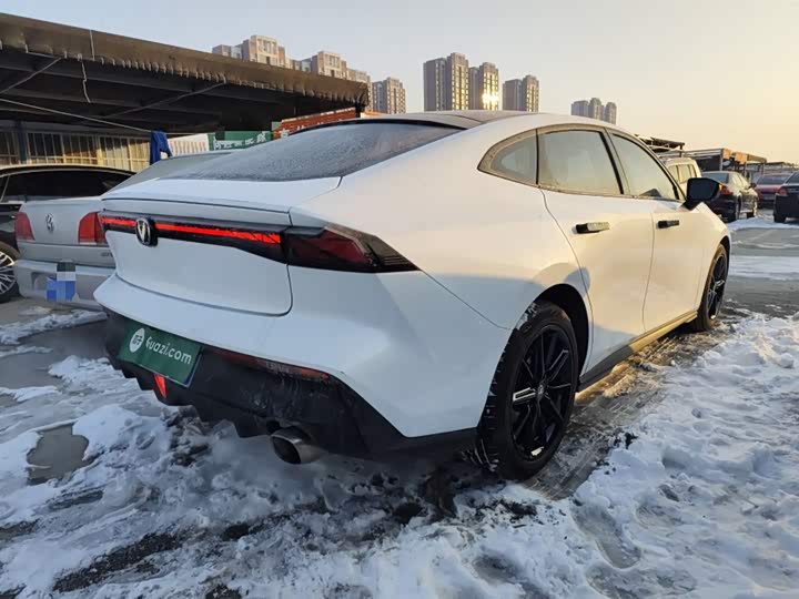 Фото 7 - Changan UNI-V