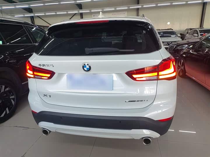 Фото 6 - BMW X1