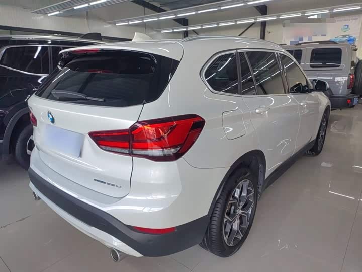 Фото 7 - BMW X1