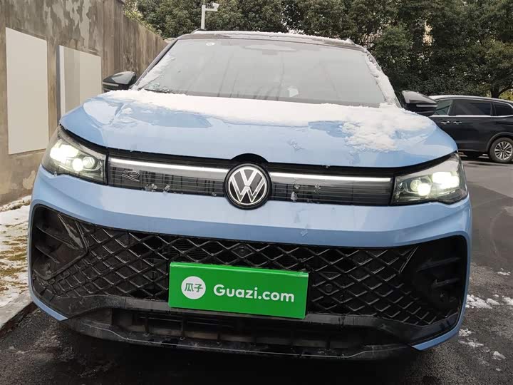 Фото 3 - Volkswagen Tiguan L Pro