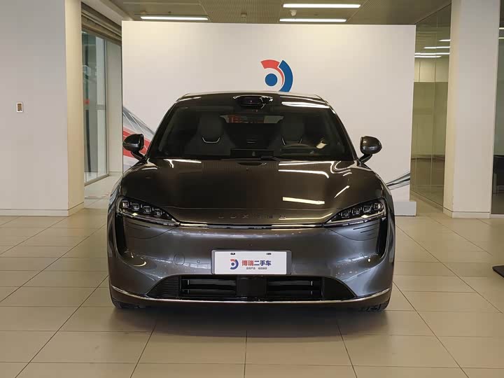 Фото 2 - Luxeed R7