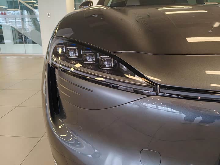 Фото 4 - Luxeed R7