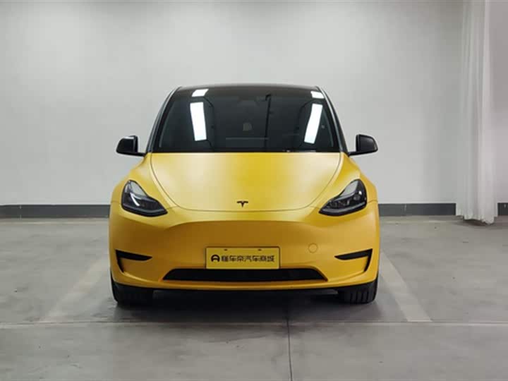 Фото 3 - Tesla Model Y