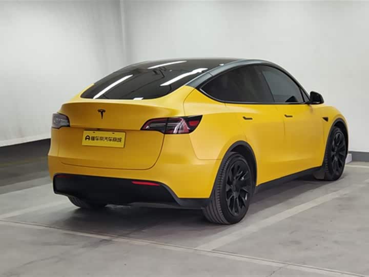 Фото 8 - Tesla Model Y