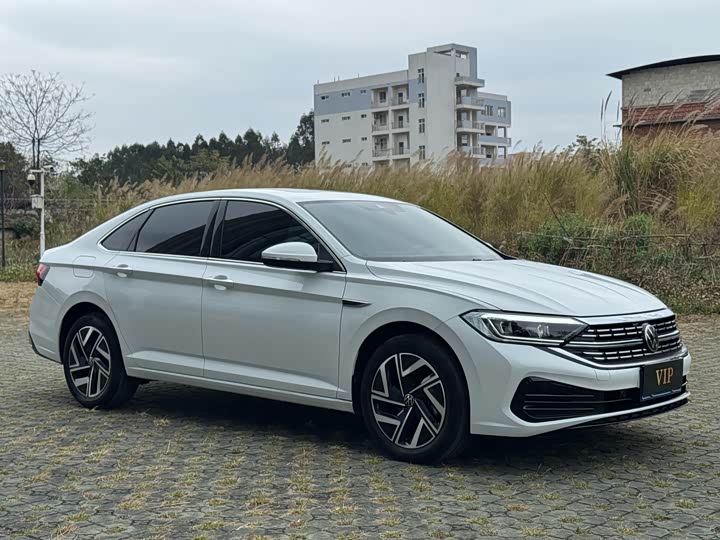 Фото 3 - Volkswagen Sagitar L