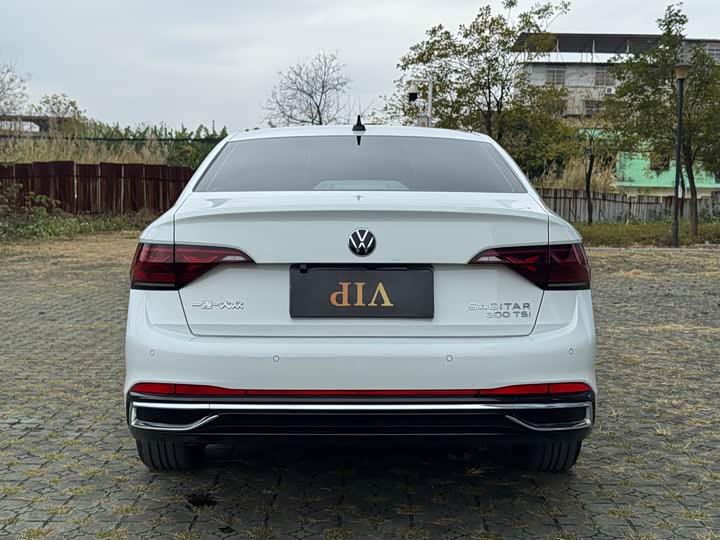 Фото 5 - Volkswagen Sagitar L